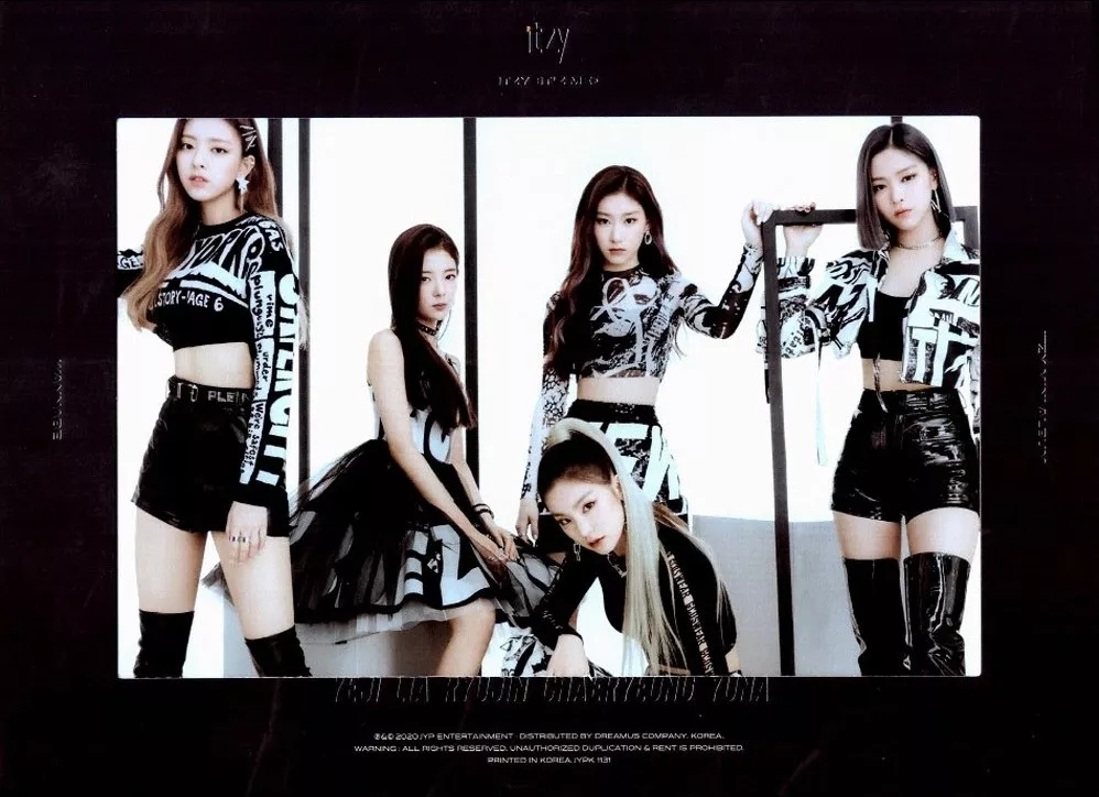 ITZY - IT'Z ME